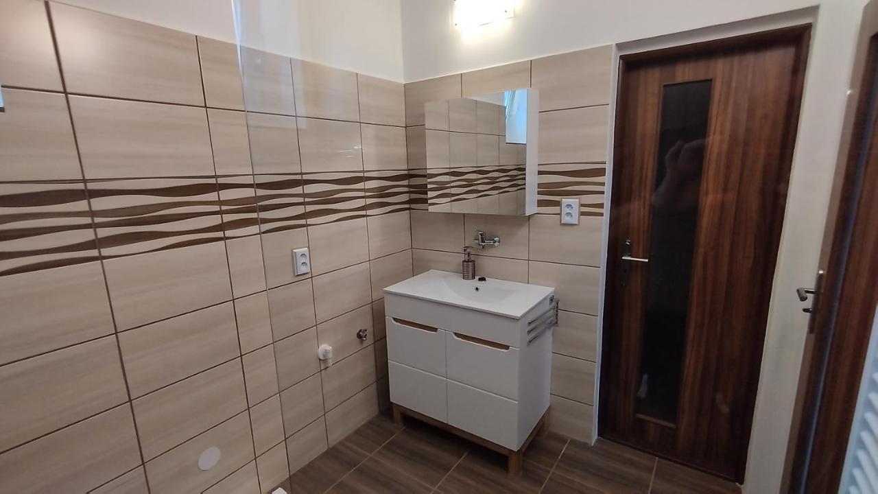 Apartman Amsel Ostrov  Eksteriør billede