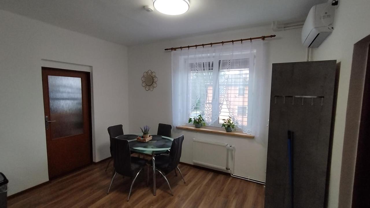 Apartman Amsel Ostrov  Eksteriør billede