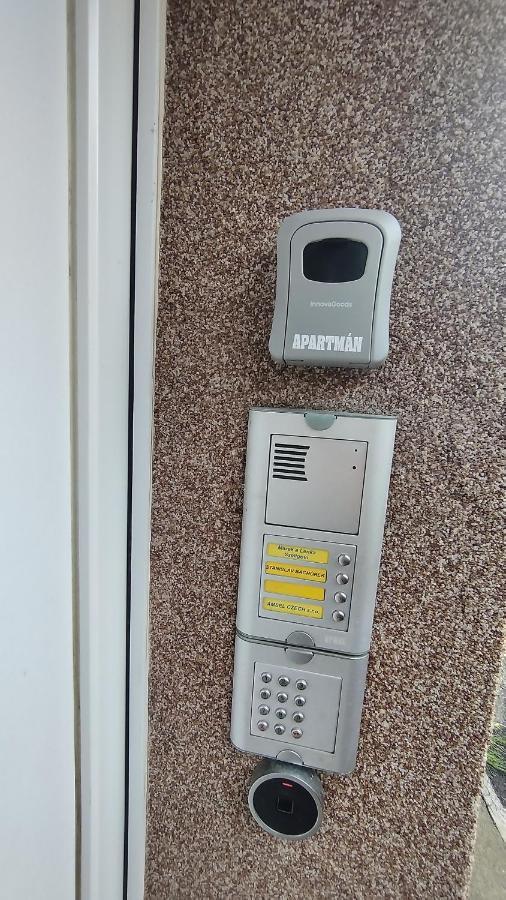 Apartman Amsel Ostrov  Eksteriør billede